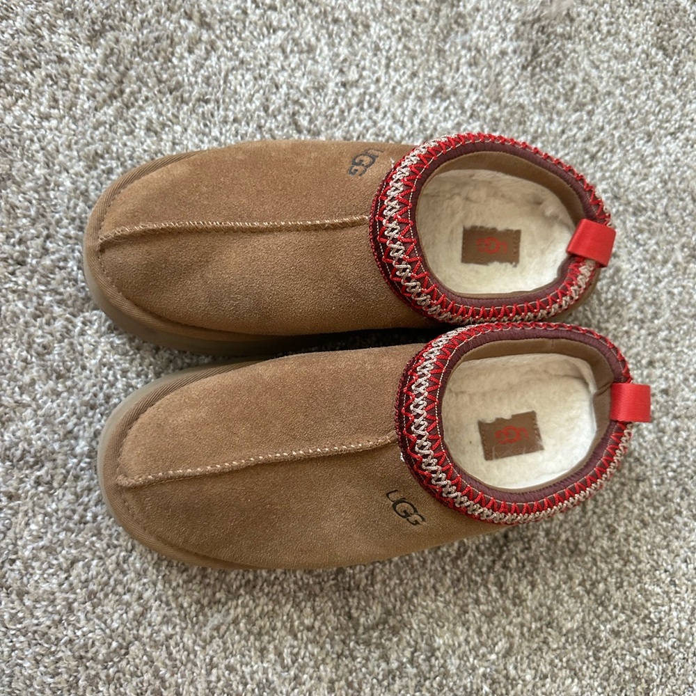 UGG Tazz womens 9